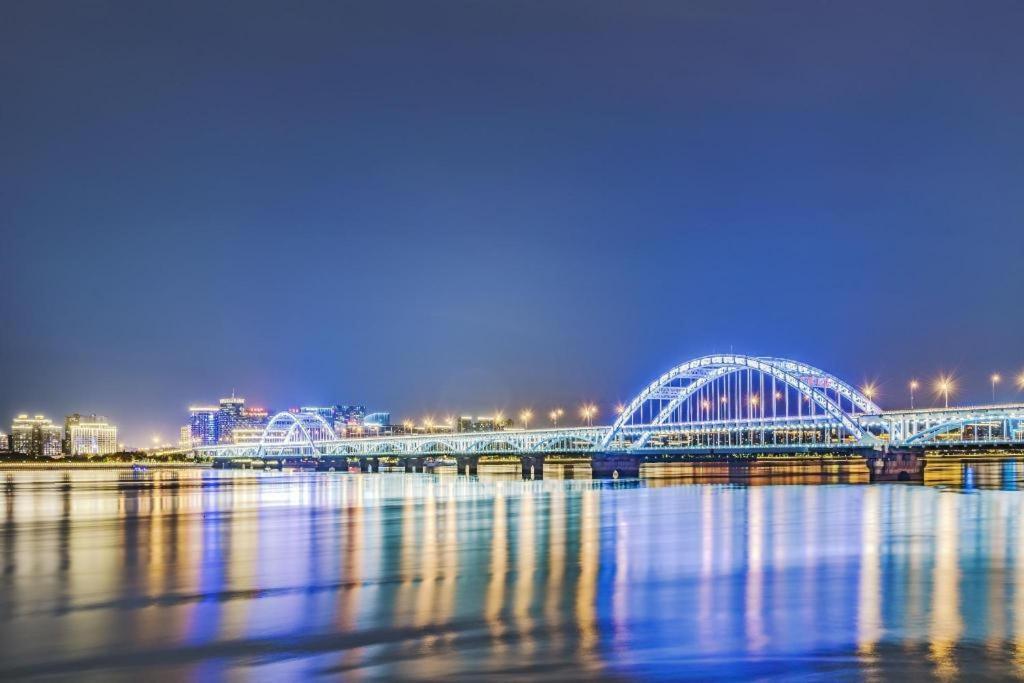 Ramada Plaza By Wyndham Hangzhou Riverside Exterior photo