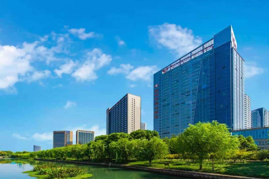 Ramada Plaza By Wyndham Hangzhou Riverside Exterior photo