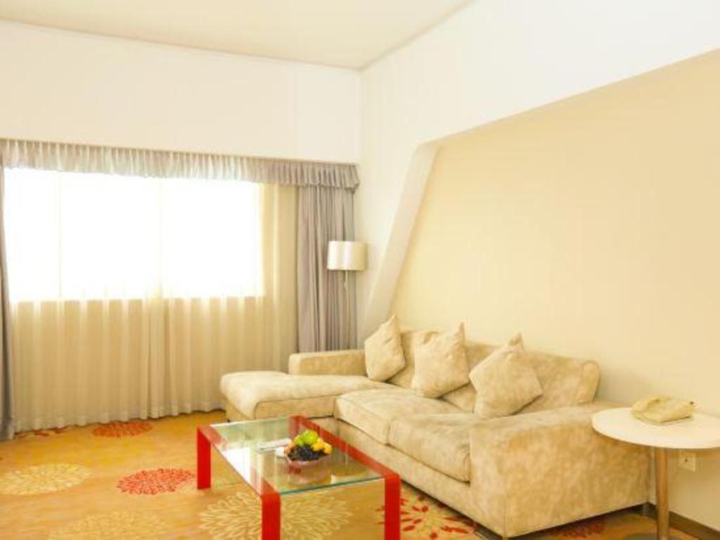 Ramada Plaza By Wyndham Hangzhou Riverside Exterior photo
