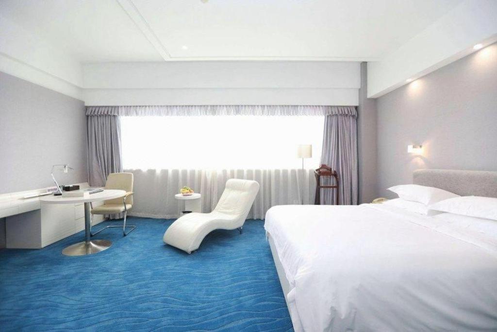 Ramada Plaza By Wyndham Hangzhou Riverside Exterior photo